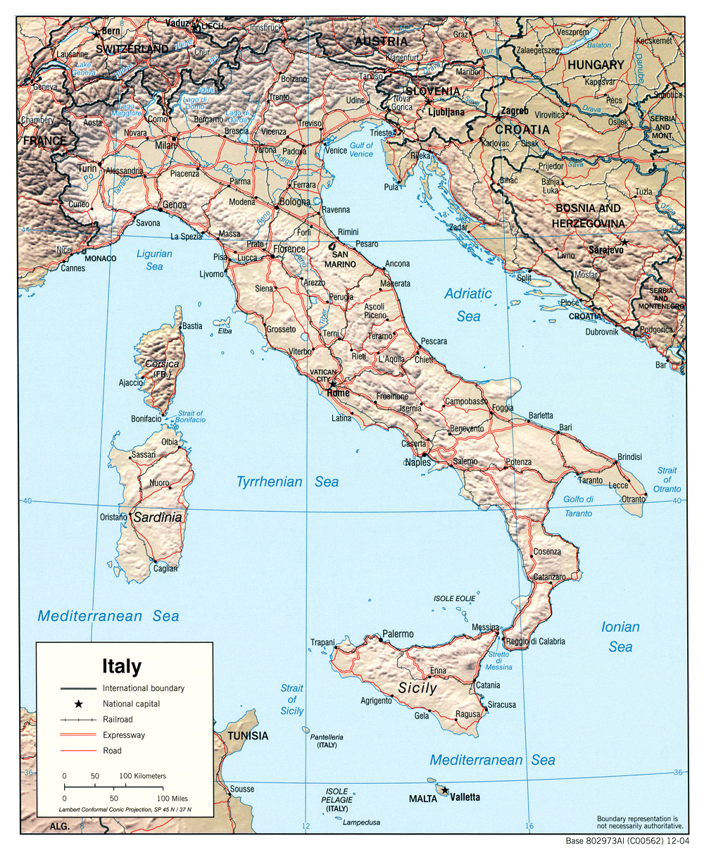 Політична карта Італії з рельєфом, містами та дорогами